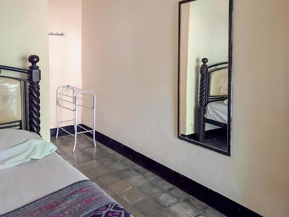 Oka Homestay Mitra Reddoorz Mataram Eksteriør bilde